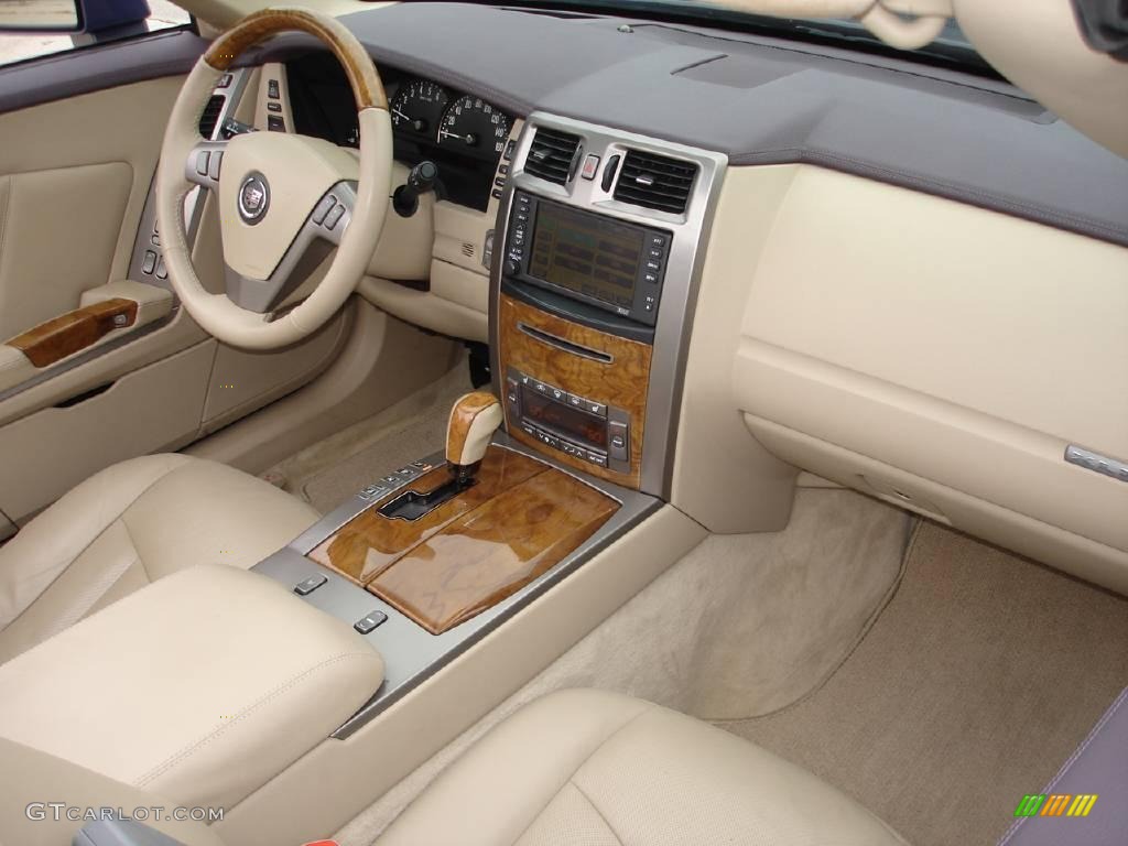 2007 Cadillac XLR Platinum Edition Roadster Cashmere Dashboard Photo #17056913