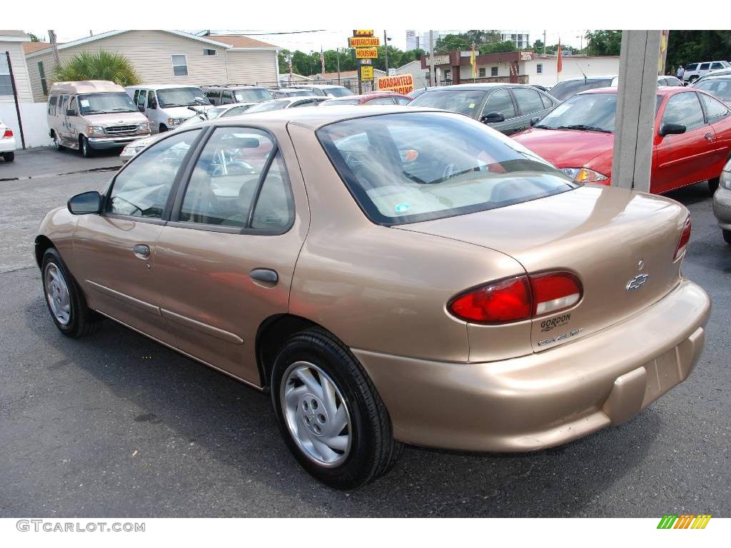 1999 Cavalier Sedan - Medium Sunset Gold Metallic / Graphite photo #8