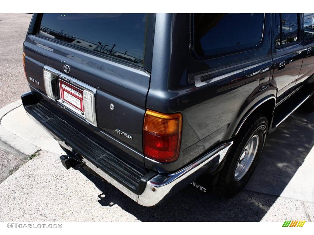 1995 4Runner SR5 V6 4x4 - Dark Gray Metallic / Gray photo #16