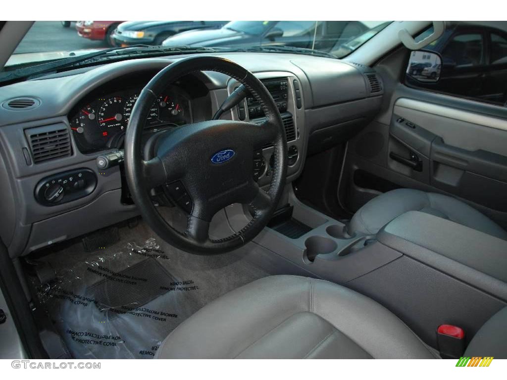 2004 Explorer XLT - Silver Birch Metallic / Graphite photo #10
