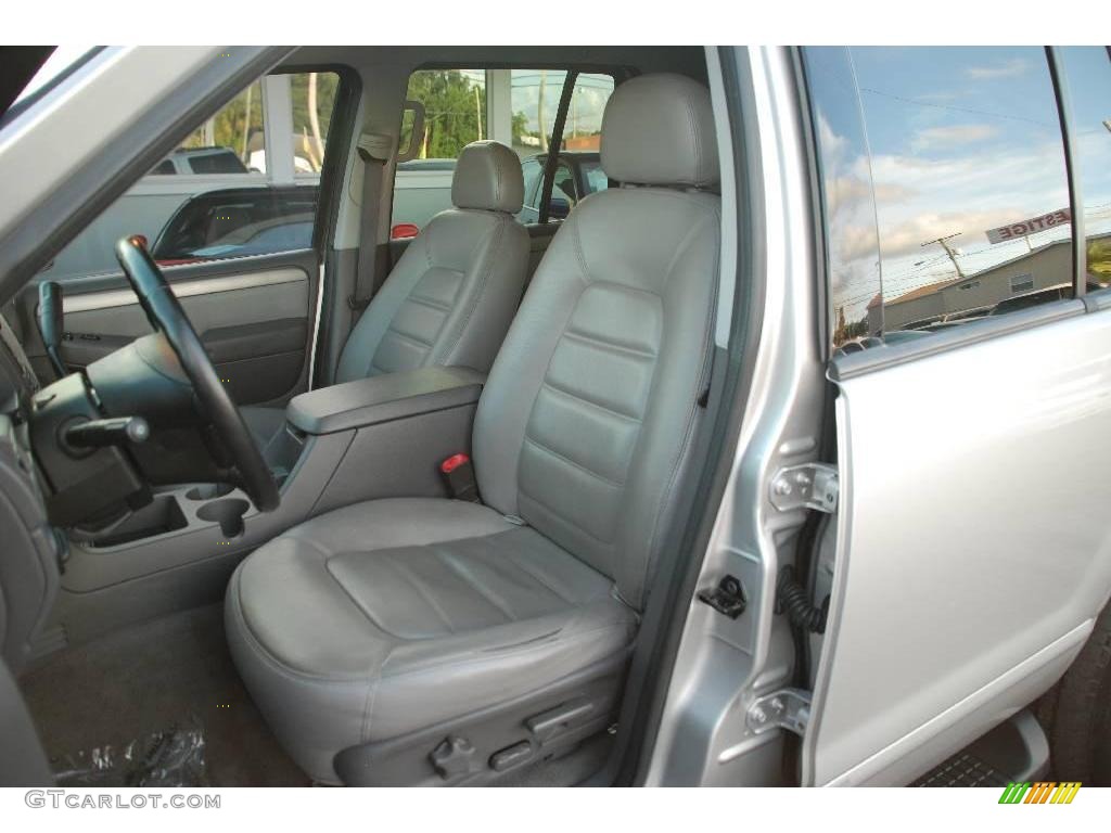 2004 Explorer XLT - Silver Birch Metallic / Graphite photo #12