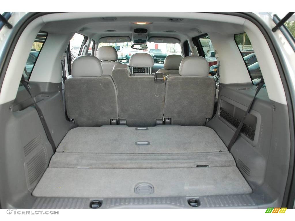 2004 Explorer XLT - Silver Birch Metallic / Graphite photo #26