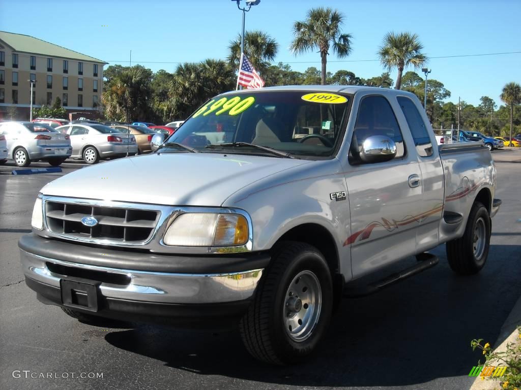 1997 F150 XLT Extended Cab Flareside - Silver Frost Metallic / Medium Graphite photo #7