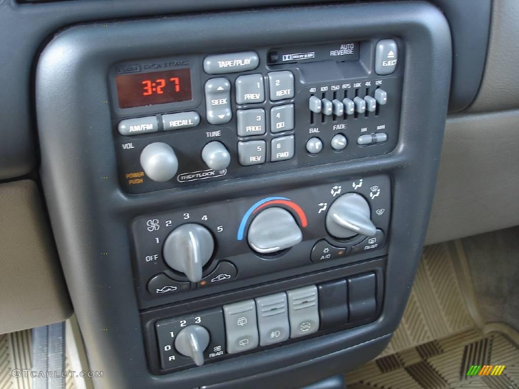 1999 Montana  - Blue-Black Metallic / Taupe photo #14