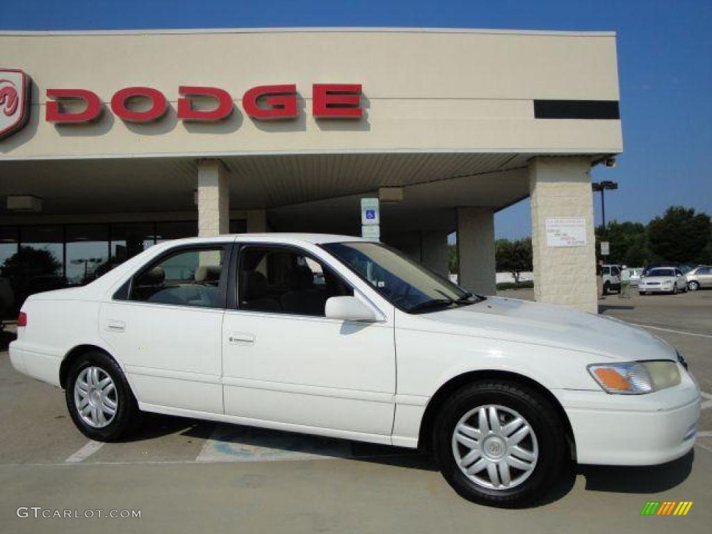 2000 Camry LE - Super White / Oak photo #3