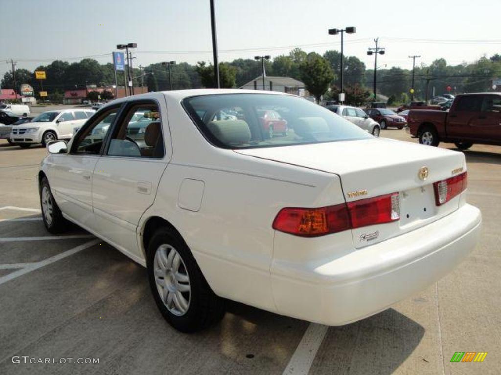 2000 Camry LE - Super White / Oak photo #6
