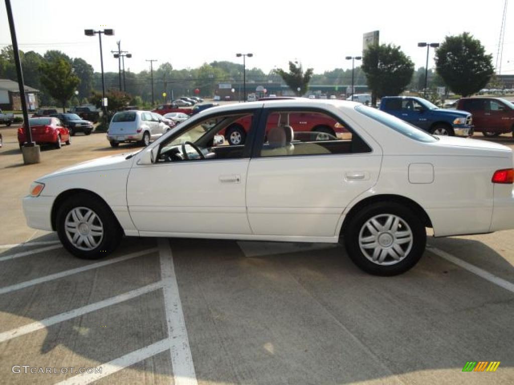 2000 Camry LE - Super White / Oak photo #7