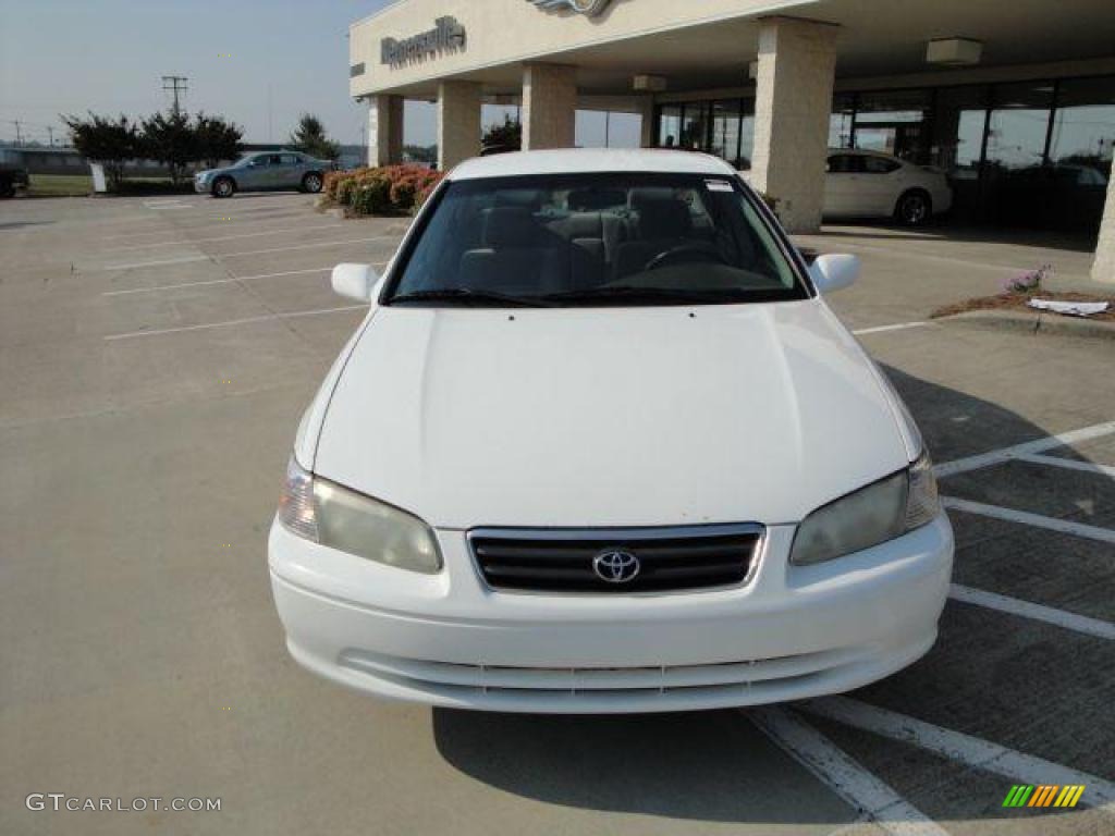 2000 Camry LE - Super White / Oak photo #9