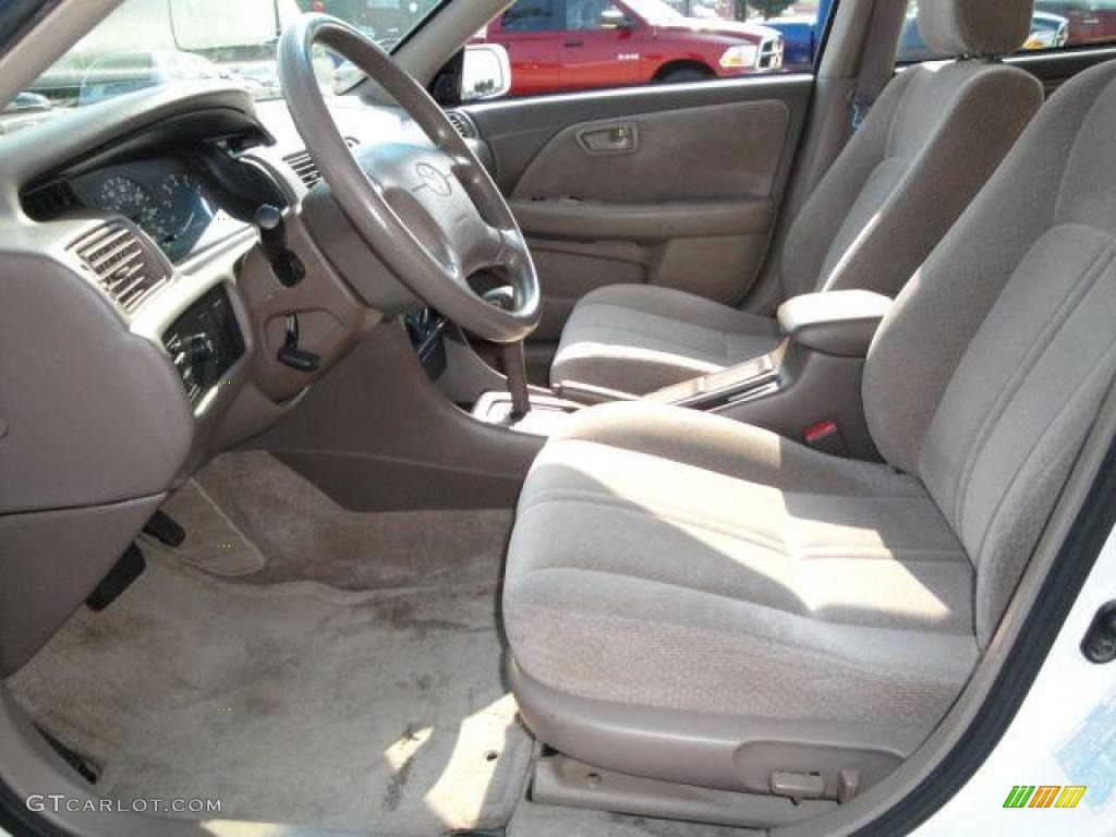 2000 Camry LE - Super White / Oak photo #12