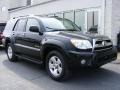 Black - 4Runner SR5 4x4 Photo No. 2