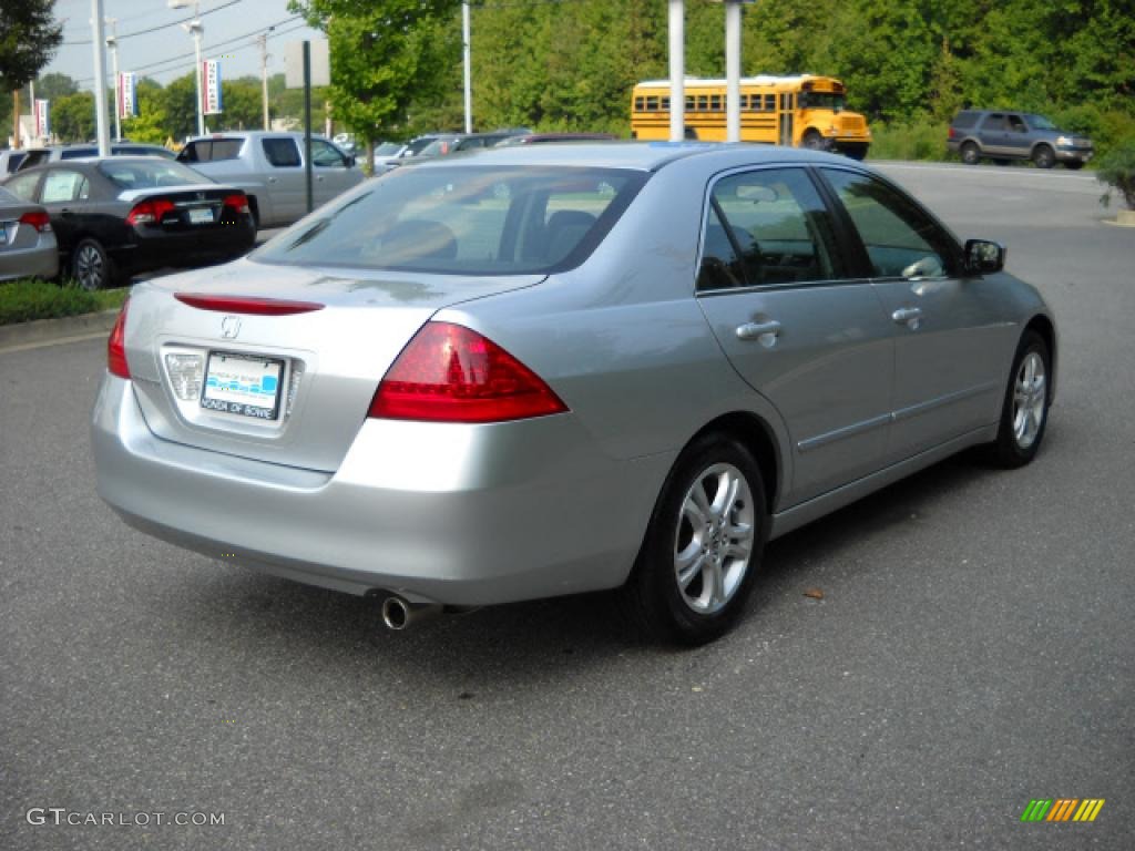 2006 Accord EX Sedan - Alabaster Silver Metallic / Black photo #3