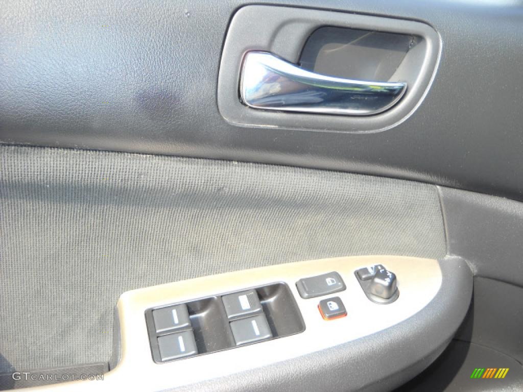 2006 Accord EX Sedan - Alabaster Silver Metallic / Black photo #16
