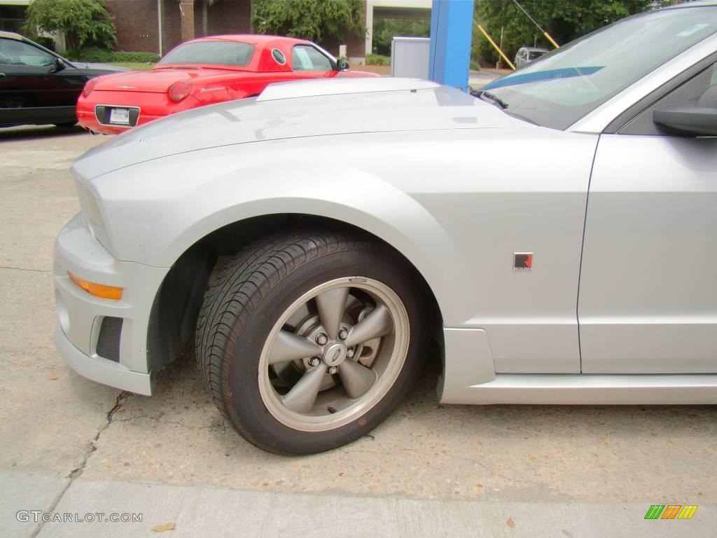2006 Mustang GT Premium Coupe - Satin Silver Metallic / Dark Charcoal photo #20