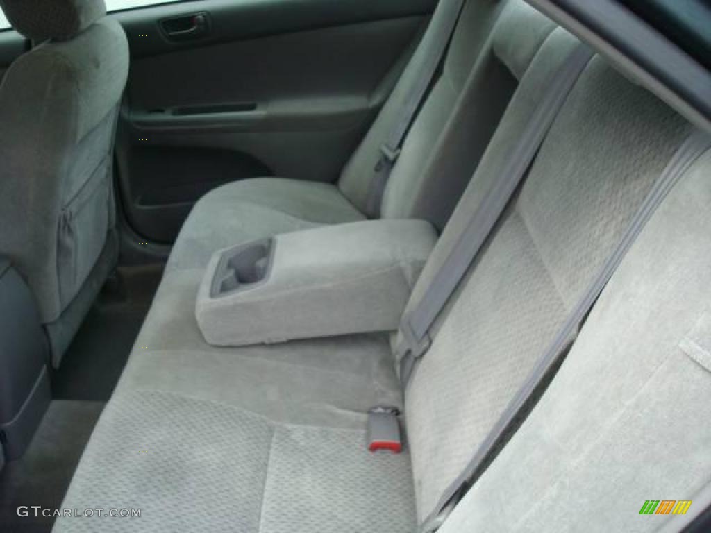 2004 Camry LE - Aspen Green Pearl / Stone photo #11