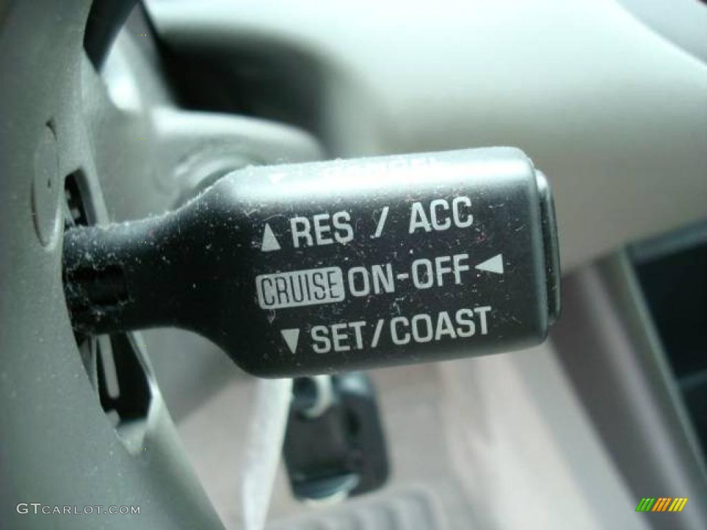 2004 Camry LE - Aspen Green Pearl / Stone photo #16
