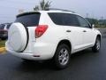 Super White - RAV4 4WD Photo No. 3