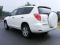 Super White - RAV4 4WD Photo No. 4