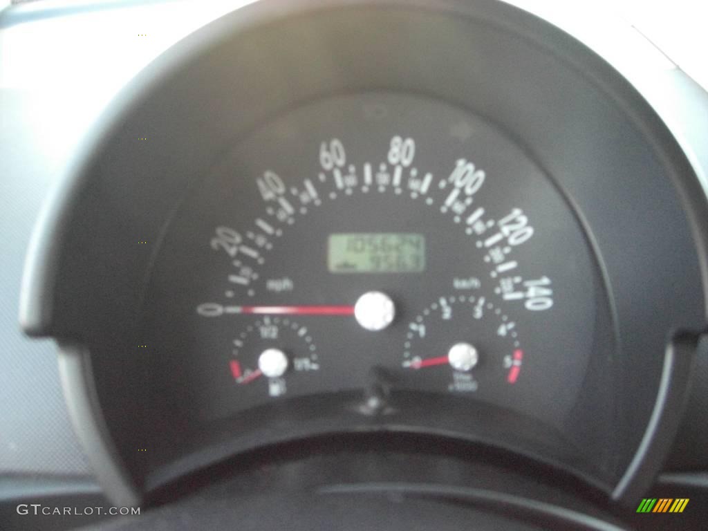 2000 New Beetle GLS TDI Coupe - Silver Metallic / Black photo #40