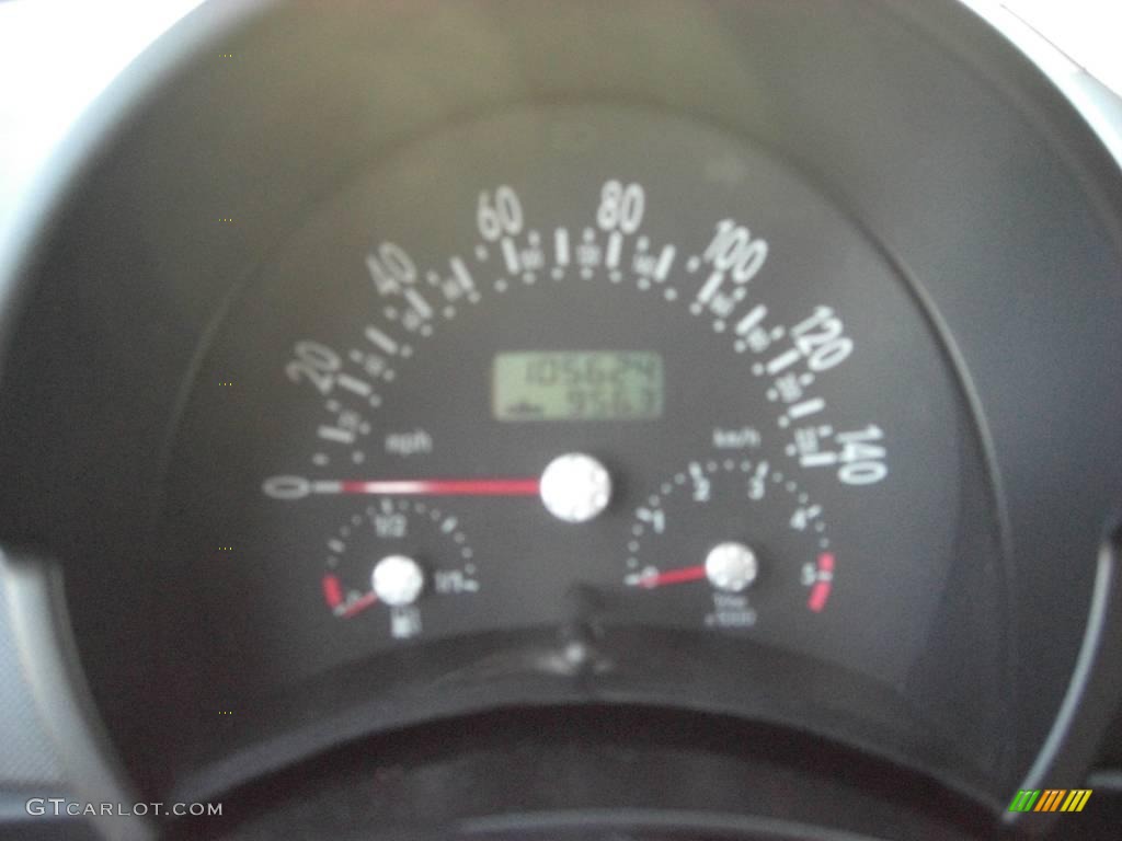 2000 New Beetle GLS TDI Coupe - Silver Metallic / Black photo #41