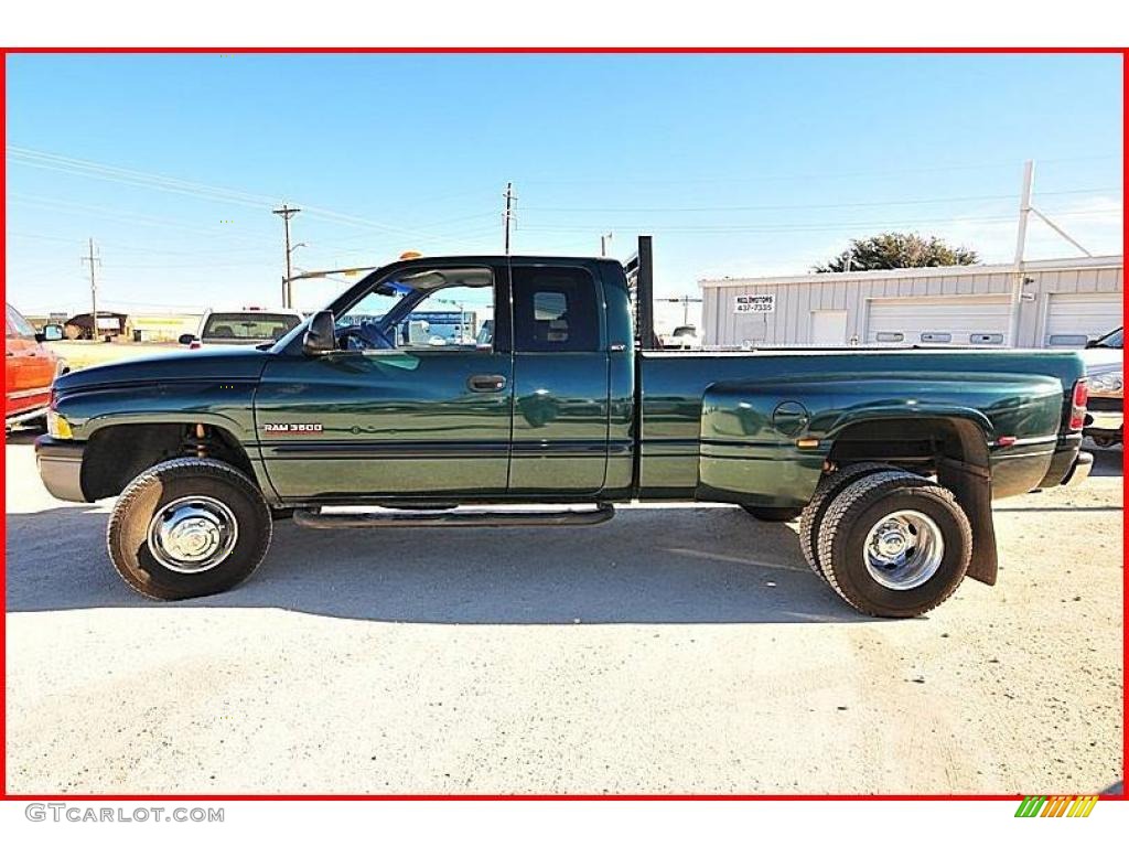 2001 Ram 3500 SLT Quad Cab 4x4 Dually - Forest Green Pearl / Mist Gray photo #2