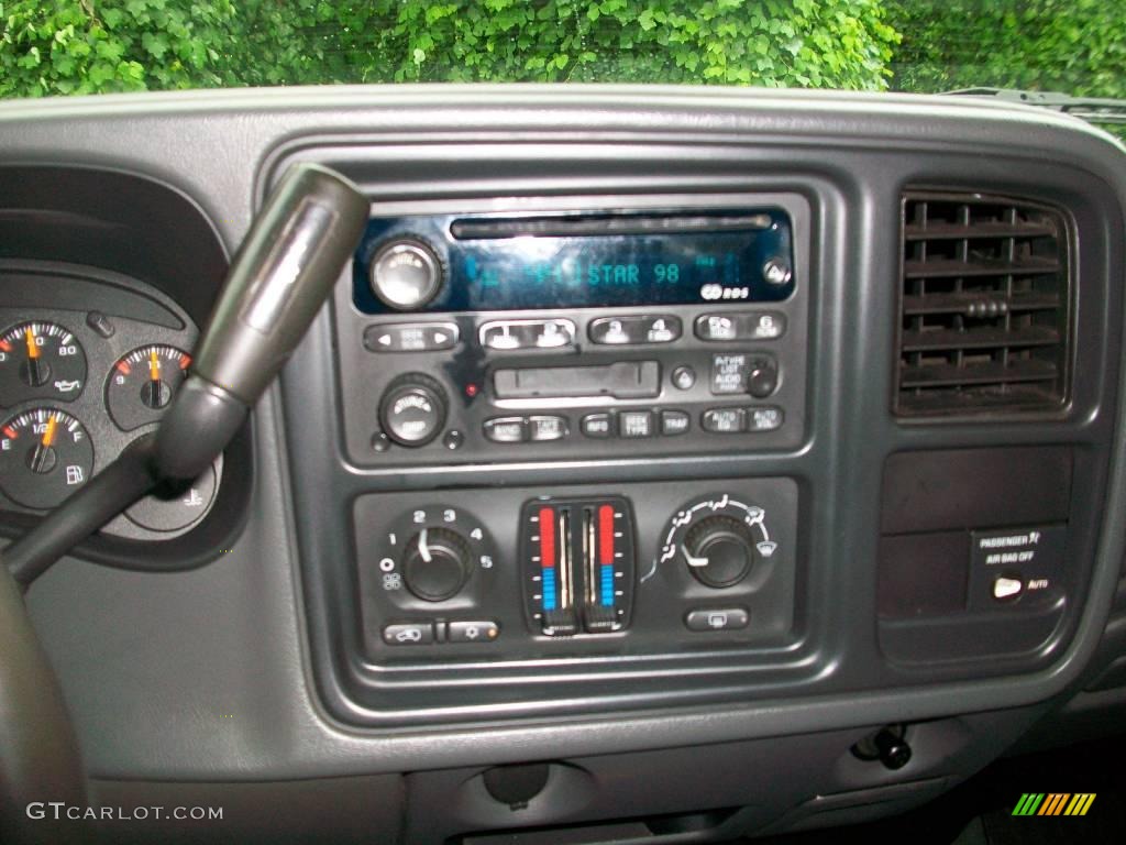 2003 Silverado 1500 LS Regular Cab 4x4 - Black / Dark Charcoal photo #12