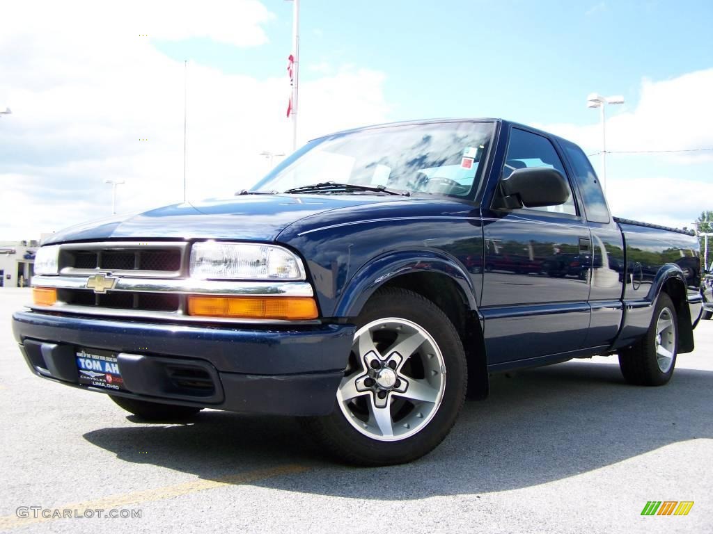 2001 S10 Extended Cab - Indigo Blue Metallic / Graphite photo #5