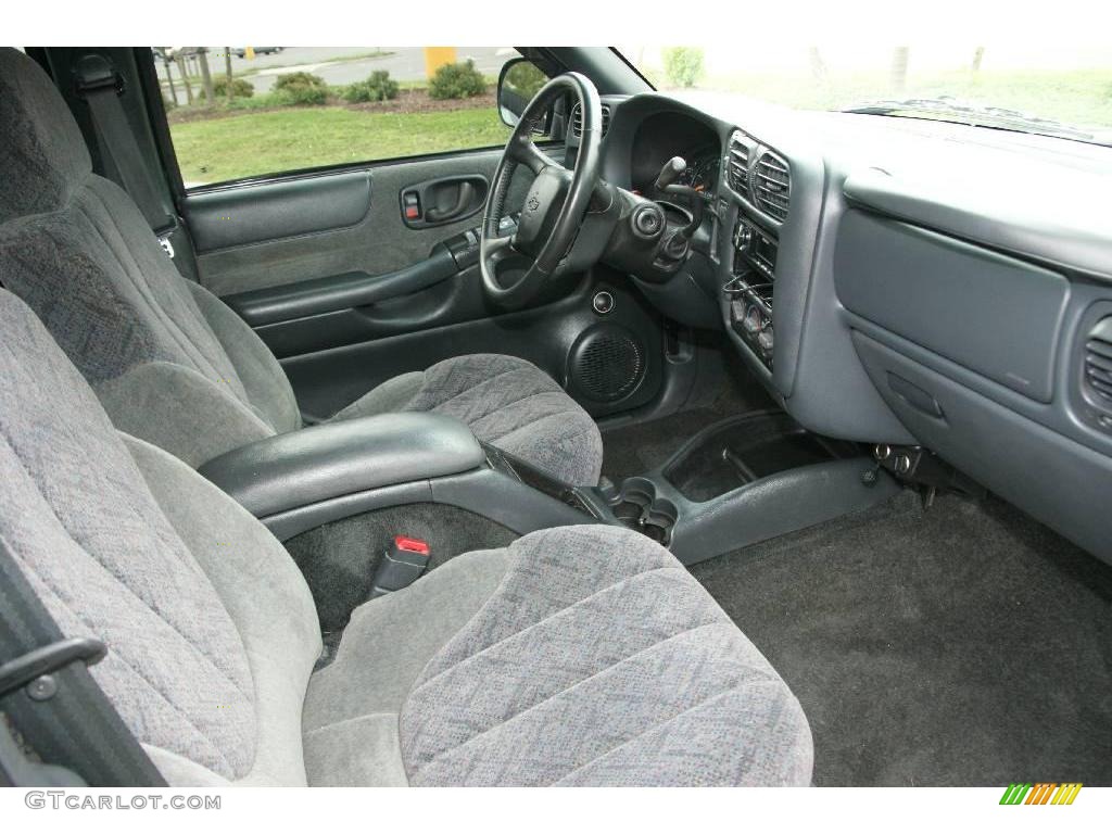 2002 S10 LS Crew Cab 4x4 - Onyx Black / Graphite photo #14