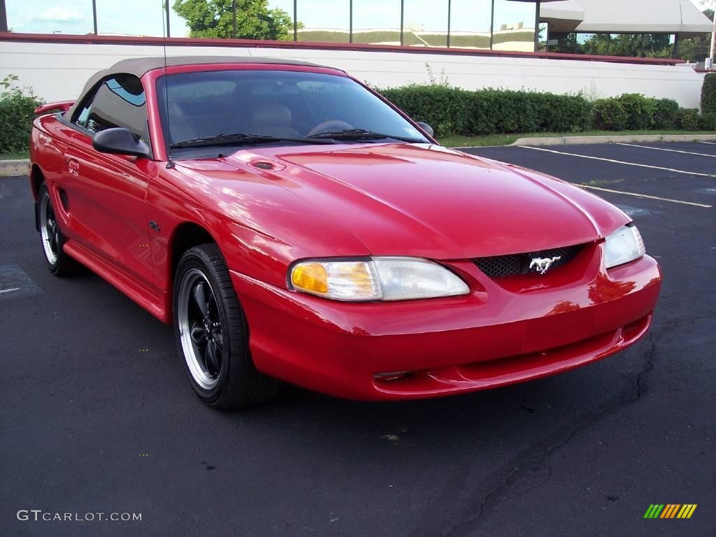 1996 Mustang GT Convertible - Rio Red / Black/Beige photo #11