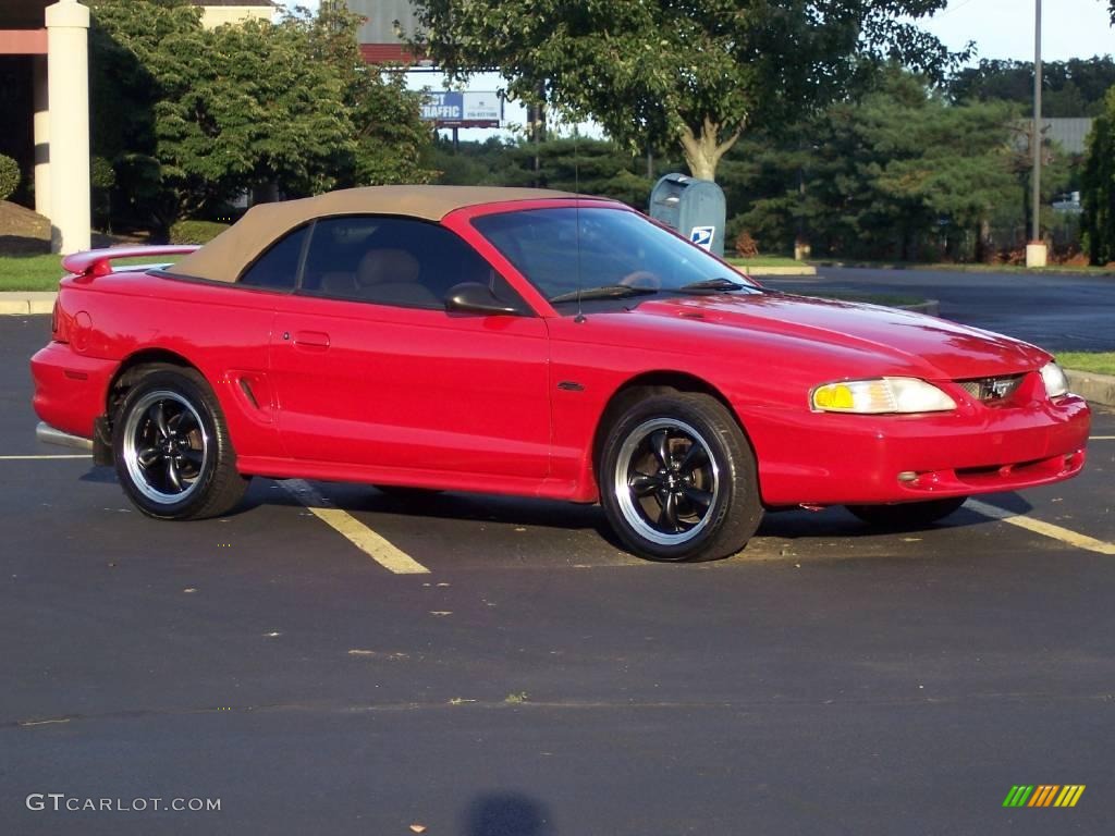 1996 Mustang GT Convertible - Rio Red / Black/Beige photo #13