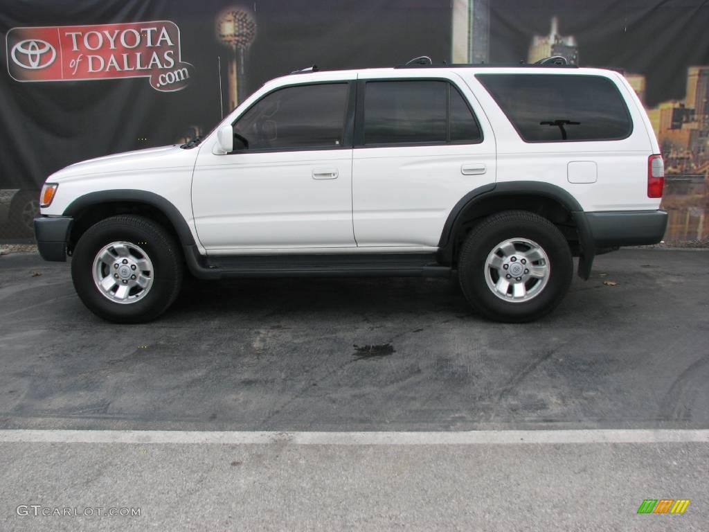 White Toyota 4Runner