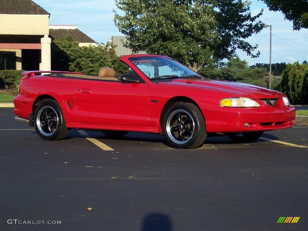 1996 Mustang GT Convertible - Rio Red / Black/Beige photo #24