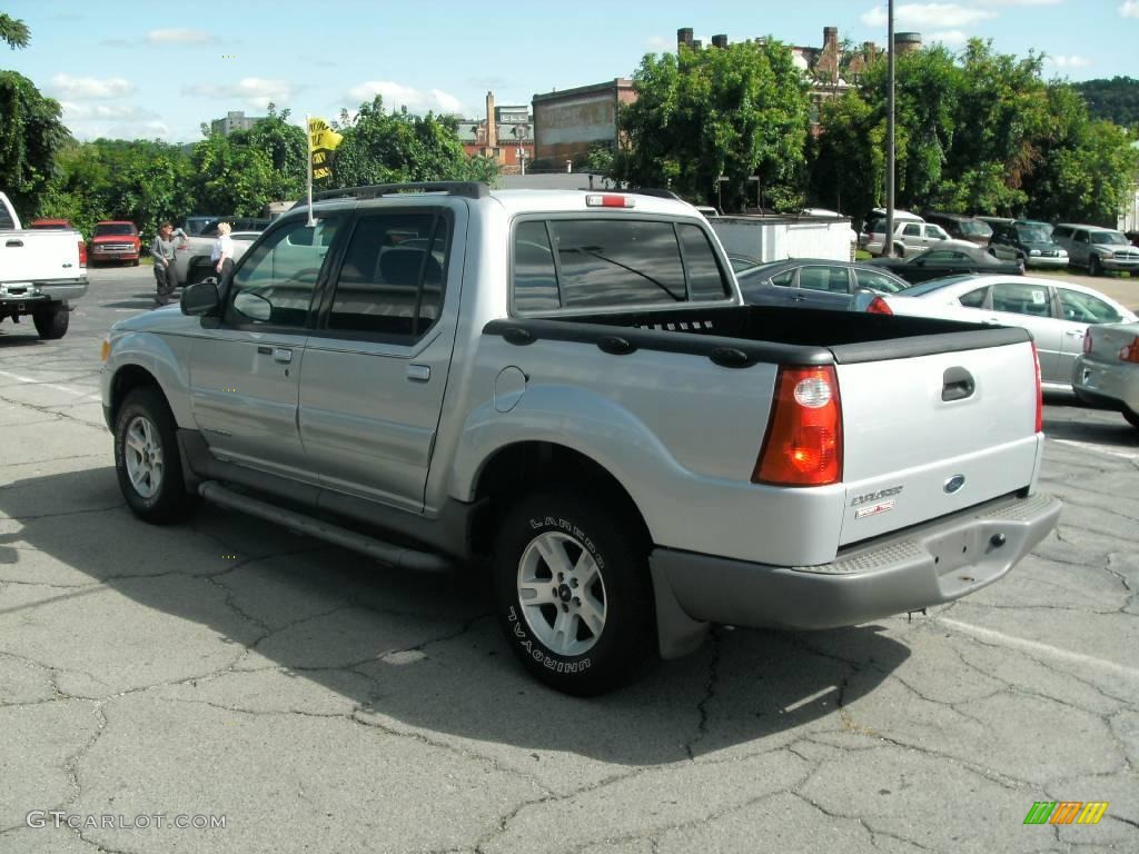 2001 Explorer Sport Trac 4x4 - Silver Frost Metallic / Dark Graphite photo #4