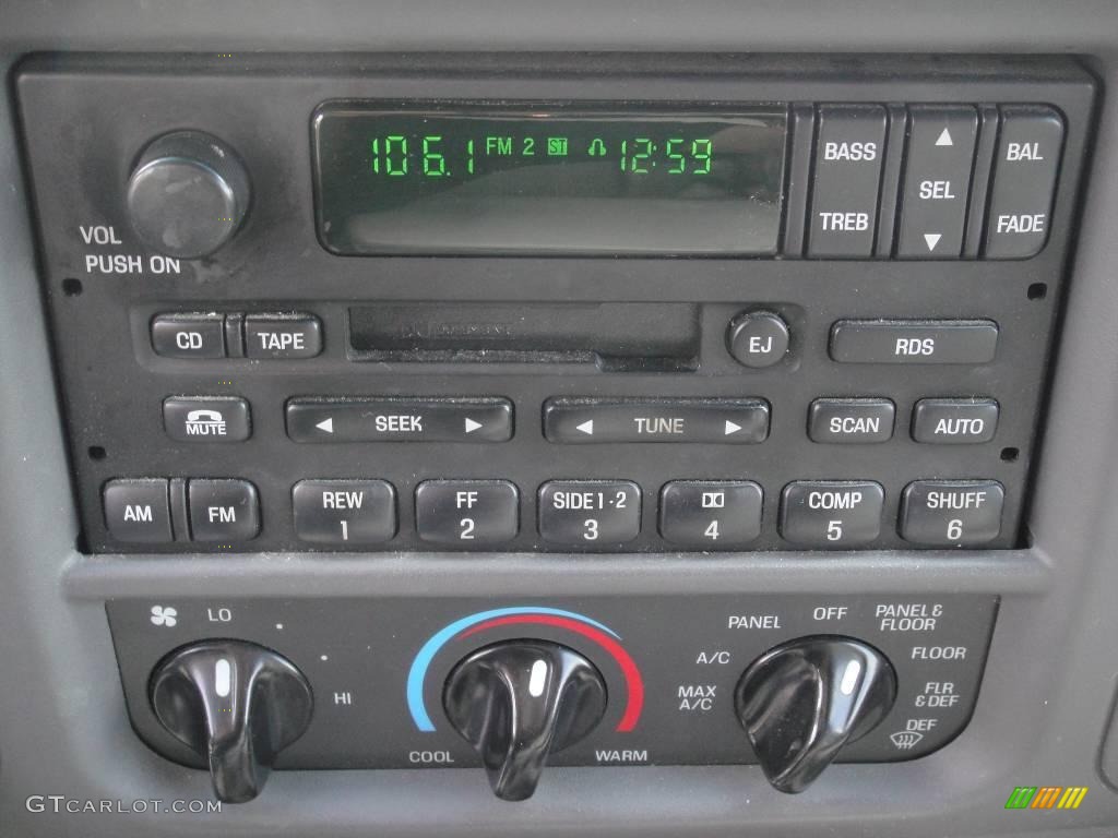 2001 Expedition XLT 4x4 - Oxford White / Medium Graphite photo #14