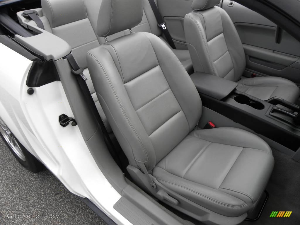 2005 Mustang V6 Premium Convertible - Performance White / Light Graphite photo #7
