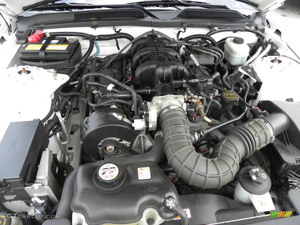2005 Mustang V6 Premium Convertible - Performance White / Light Graphite photo #15