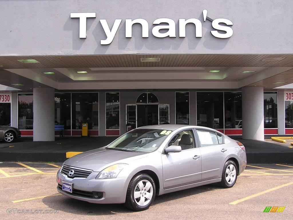 Precision Gray Metallic Nissan Altima