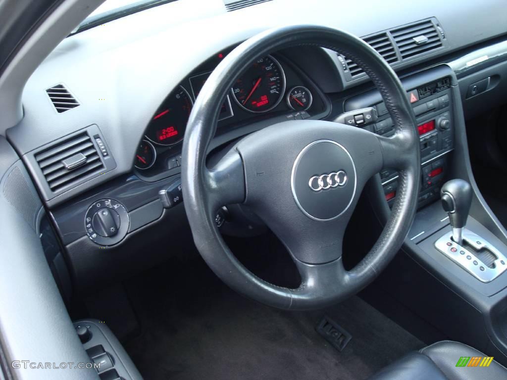 2004 A4 1.8T quattro Sedan - Champagne Metallic / Ebony photo #11