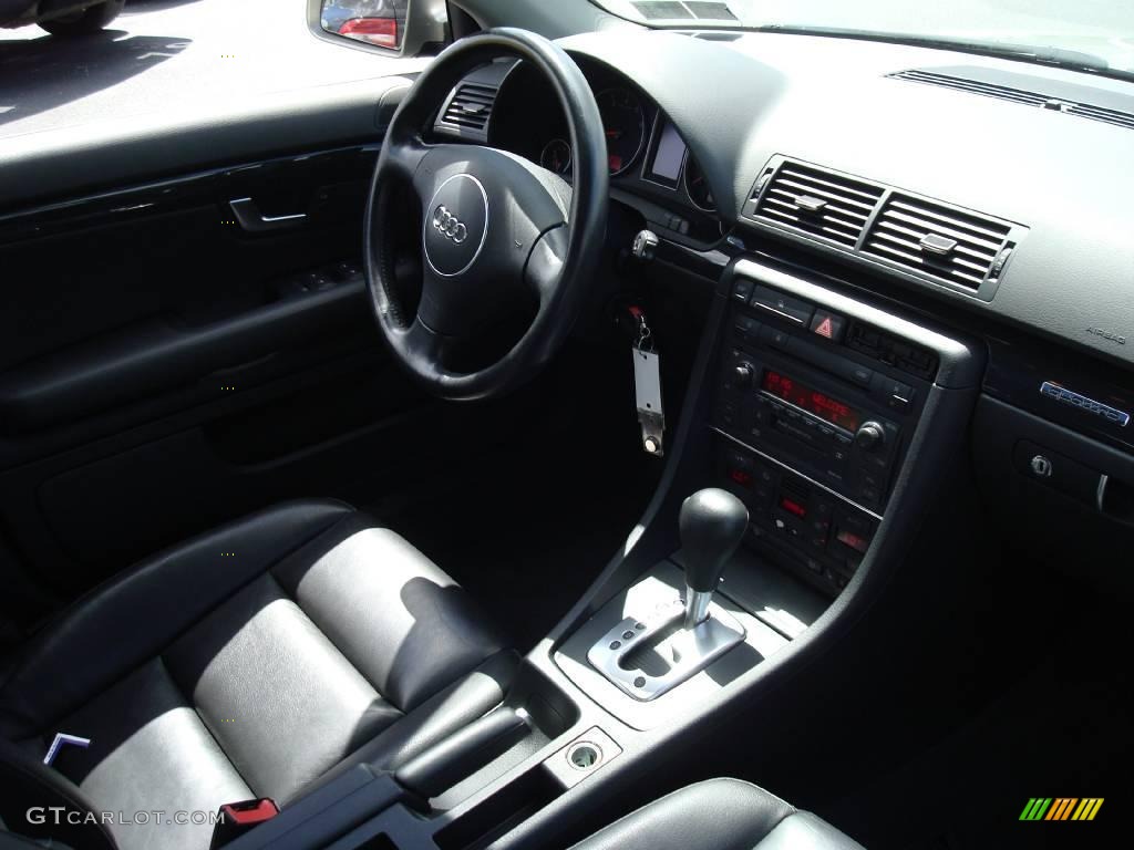 2004 A4 1.8T quattro Sedan - Champagne Metallic / Ebony photo #19