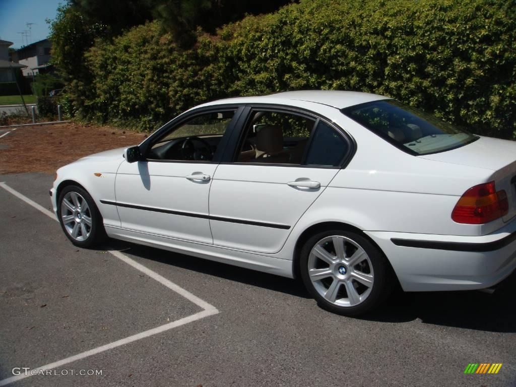 2003 3 Series 325i Sedan - Alpine White / Sand photo #4