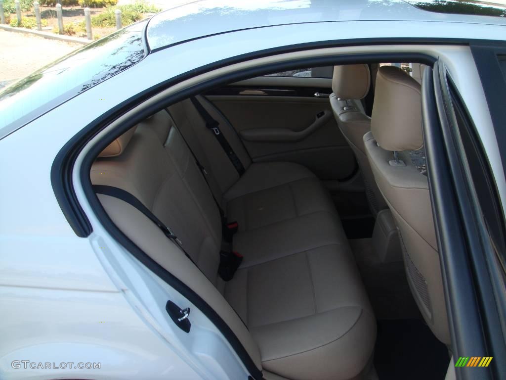 2003 3 Series 325i Sedan - Alpine White / Sand photo #24