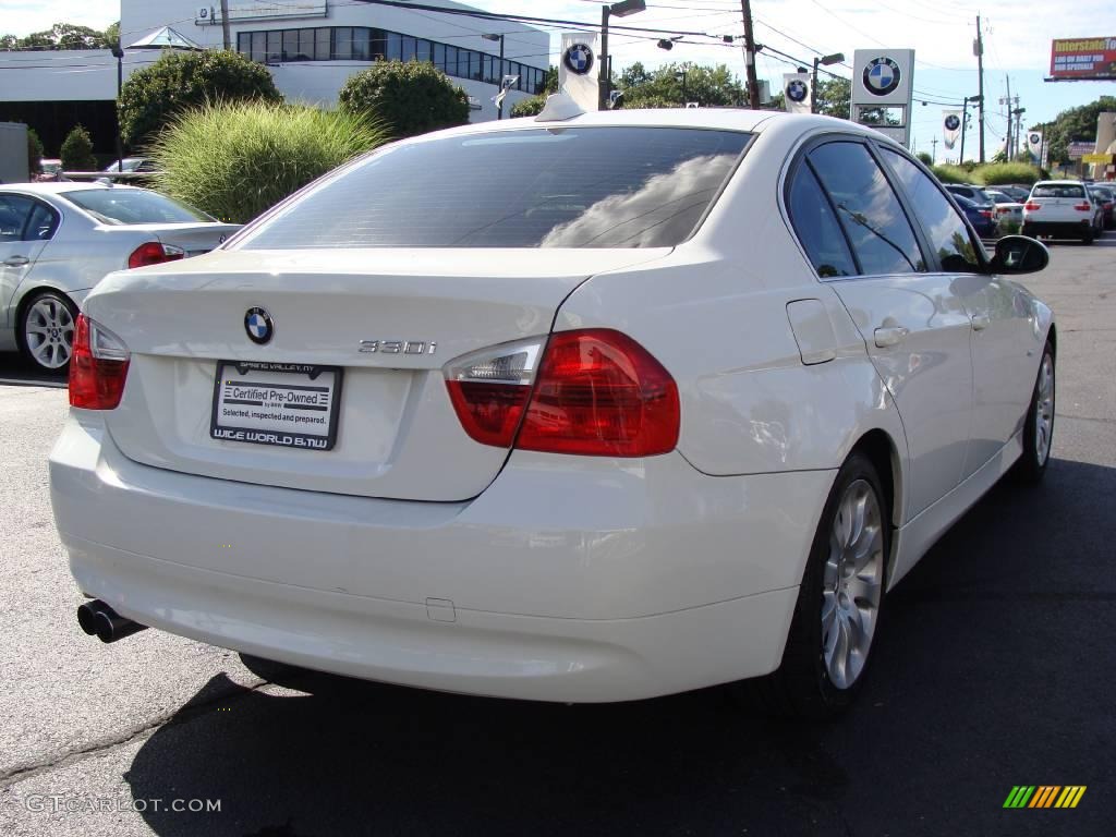 2006 3 Series 330i Sedan - Alpine White / Black photo #4