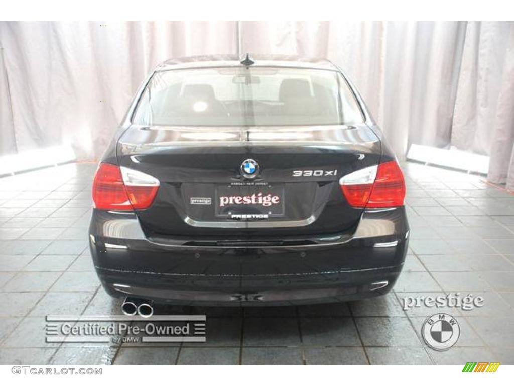 2006 3 Series 330xi Sedan - Jet Black / Black photo #2