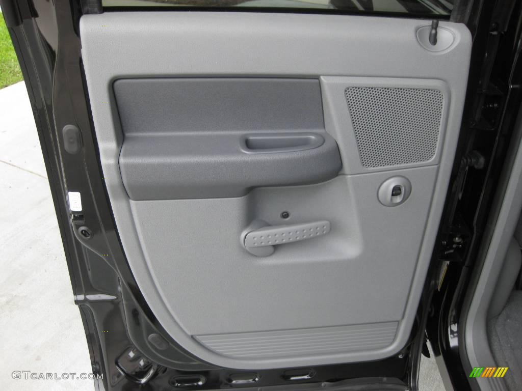 2006 Ram 1500 SLT Quad Cab - Brilliant Black Crystal Pearl / Medium Slate Gray photo #24