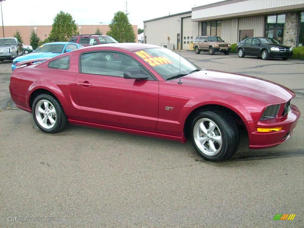 2007 Mustang GT Premium Coupe - Redfire Metallic / Light Graphite photo #4