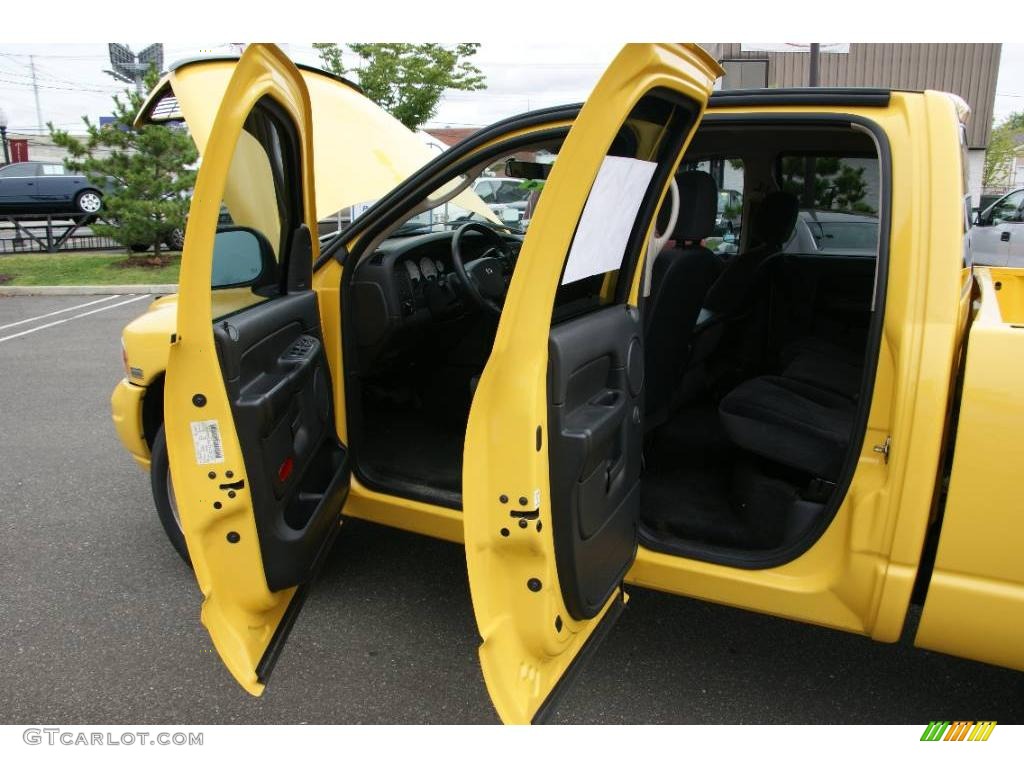 2005 Ram 1500 SLT Rumble Bee Quad Cab 4x4 - Solar Yellow / Dark Slate Gray photo #15
