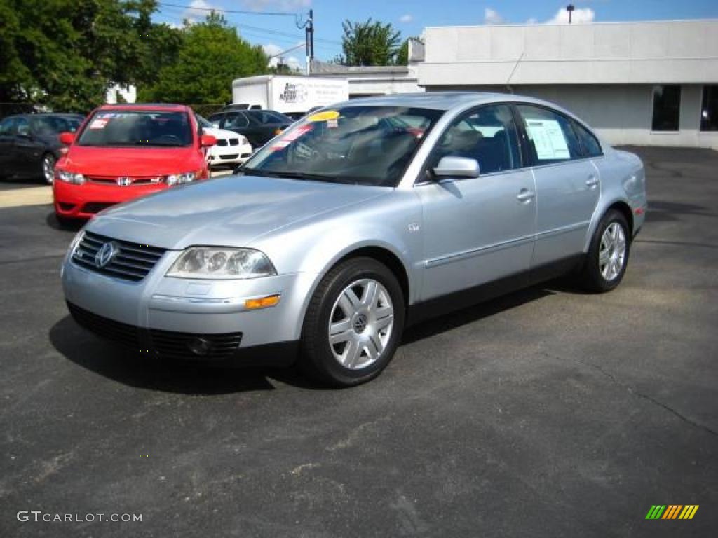 2002 Passat W8 4Motion Sedan - Reflex Silver Metallic / Black photo #1