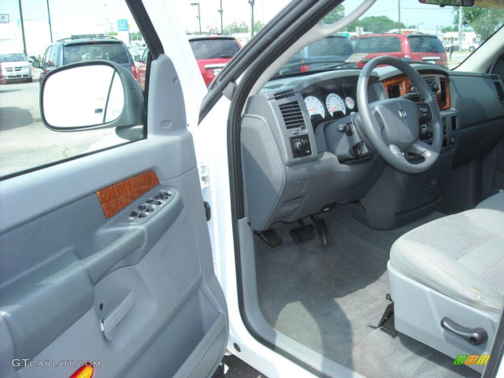 2006 Ram 1500 SLT Quad Cab 4x4 - Bright White / Medium Slate Gray photo #9