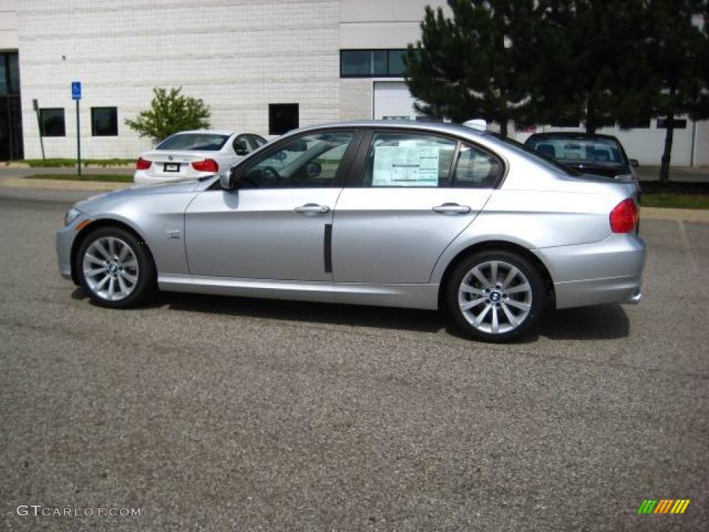 2009 3 Series 328xi Sedan - Titanium Silver Metallic / Black Dakota Leather photo #2