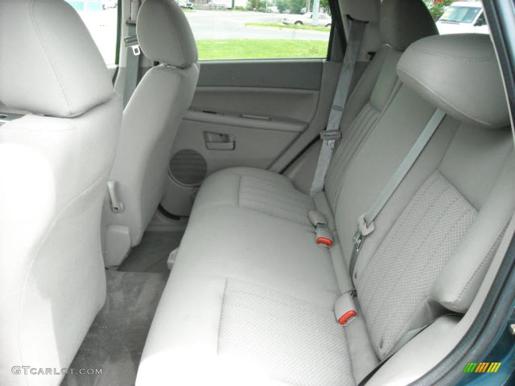2005 Grand Cherokee Laredo 4x4 - Deep Beryl Green Pearl / Khaki photo #6