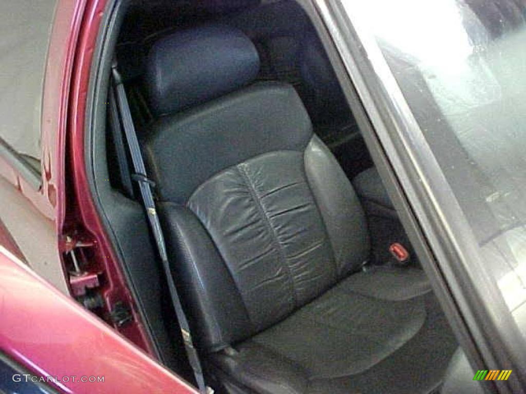 2001 Blazer LT 4x4 - Majestic Red Metallic / Graphite photo #10